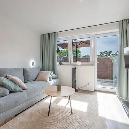 Tannenbusch Loft 4 Gaeste Designerbad Balkon Waschtrockner * Voerde