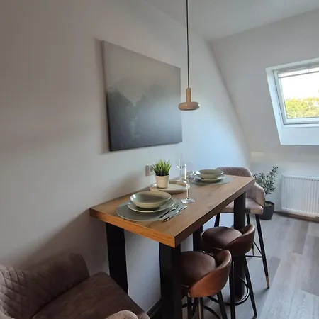 Tannenbusch Loft 4 Gaeste Designerbad Balkon Waschtrockner Apartament Voerde