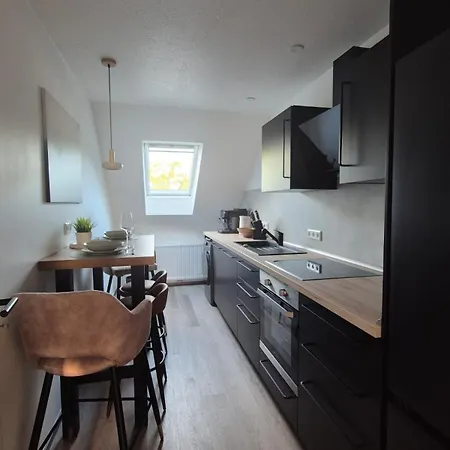 Tannenbusch Loft 4 Gaeste Designerbad Balkon Waschtrockner Voerde